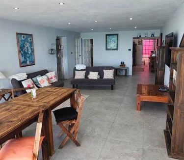 Puerto Yucalpeten House | Casa Rosa 2 bedroom beach fronted home with private pool