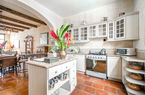 Antigua Guatemala Villa | Casa Santa Catarina · Central Hidden Secret w/Pool & Hot Tub