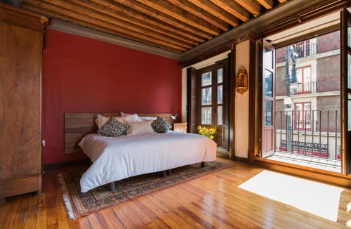 Historic Center Apartment | CASA SAUTO Suite Cathedral Views in Downtown