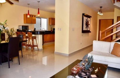 Villa Juarez House | Casa Sol 4 Bedroom Villa with pool close to the beach 380 mbps