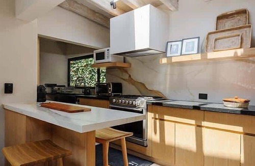 Valle de Bravo House | Casa Sol: In Avándaro with jacuzzi and lake view