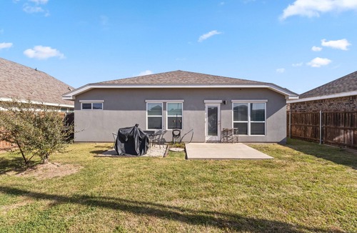 Mission House | Casa SolSky Spacious 4-bedroom house with AC in charming Mission