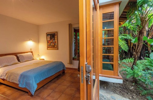 Panajachel House | Casa Tropical Atitlán - 3 Bedroom House in garden oasis