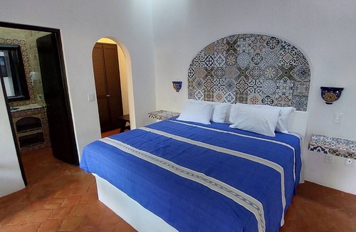 Ajijic Hotel | Casa Yollotzin