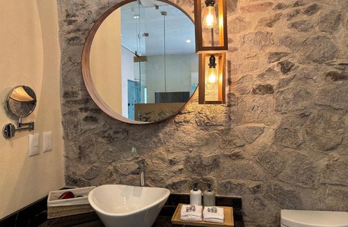 Santeagueda Apartment | Castello di Carlo - Carlo I Suite