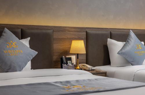 Cat Ba Hotel | Cat Ba Wistaria Hotel- Jacuzzi Rooftop & Fitness