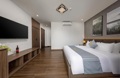 Cat Ba Hotel | Cat Ba Wistaria Hotel- Jacuzzi Rooftop & Fitness