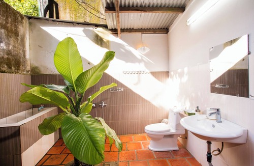 Quan Tom House | Cat Tien Farm Stay