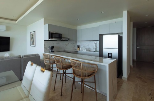 Puerto Yucalpeten Apartment | Catavento 9th floor - Luxury ocean front with panoramic balcony