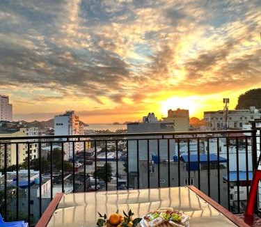 Cat Ba Hotel | CatBa Sky View Hotel