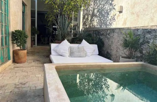 Barrio de Santiago House | Central & Bohemian House Pool Yard