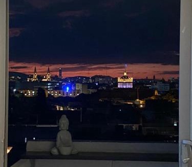 San Juan de Dios Apartment | Centro hist único con balcon hermosa vista a la ciudad Aa Pool Sec24h Parking free Gym