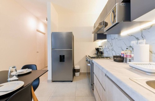 Monterrey Centro Apartment | ¡Cerca de Fundidora! 6 personas, GYM & Wifi 2BR1br