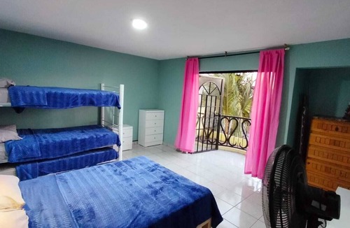 Guadalajara House | Cerca de la Luz del mundo