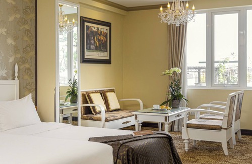 Ba Dinh Hotel | Chalcedony Grand Hotel