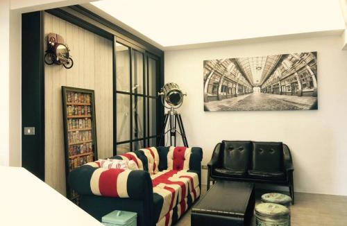 East District Apartment | Chanmou-Chair