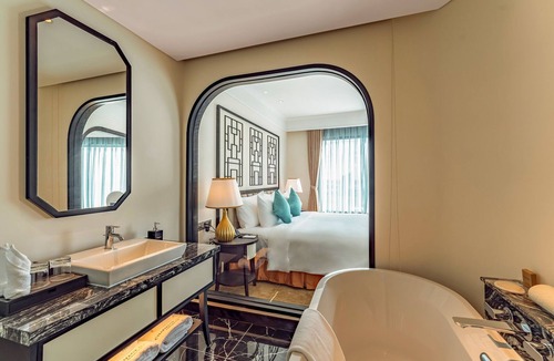 Ninh Kieu Hotel | Charmant Suites a Boutique Hotel Can Tho