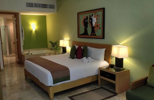 Las Jarretaderas Resort | Charming 1-bedroom Suite in lovely Nuevo Vallarta with fitness room, AC