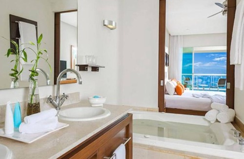 Isla Iguana Resort | Charming 2-bedroom resort in brilliant Puerto Vallarta with AC, WiFi