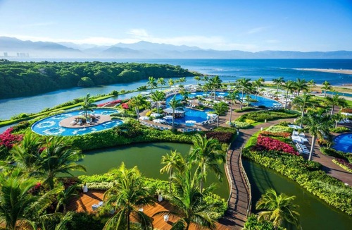 Las Jarretaderas Resort | Charming 2-bedroom Suite with fitness room and AC in beautiful Nuevo Vallarta