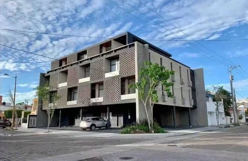 Lomas de Mazatlan Apartment | Charming 2-bedroom apartment with AC, WiFi in lovely Mazatlán