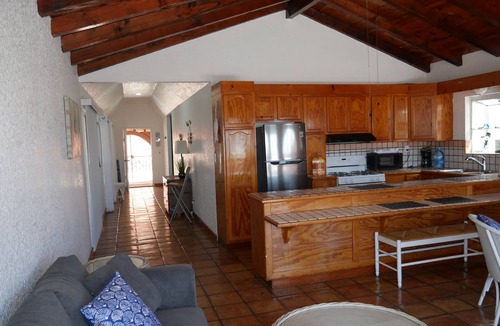 Playas De Tijuana House | Charming 2-bedroom house with WiFi in San Antonio del Mar