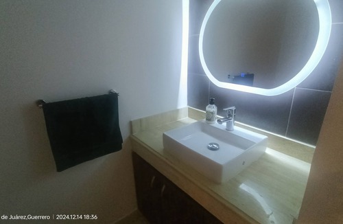 Puerto Marques Apartment | Charming 4 Px apartment in tranquil Acapulco Diamante-Majahua with all amenities