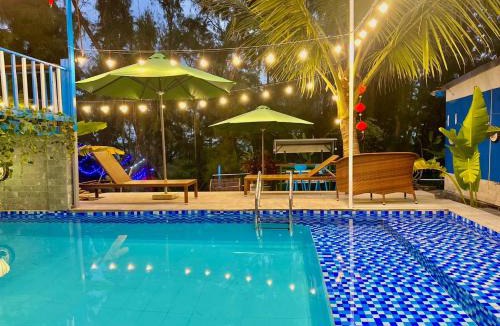 Dien Duong House | Charming and Spacious Beach Homestay 4 Rooms 1 Pool Entire Palace
