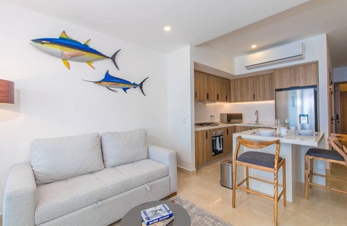 Las Glorias Apartment | Charming Oceanfront Condo