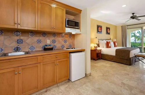 El Medano Ejidal Resort | Charming Oceanview Studio in Beach Resort in Cabo San Lucas