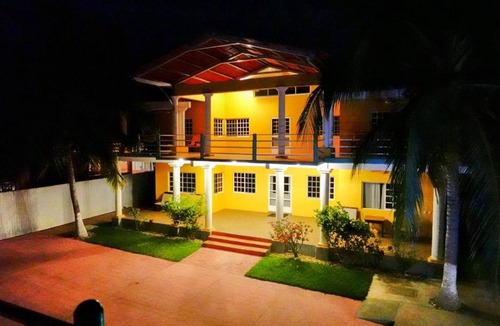 Santa Maria Tonameca House | Charming Retreat 3BR Pool Access and Ground Floor