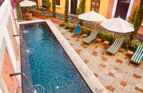 Antigua Guatemala Villa | Charming Villa in Antigua 3 to 4 guests heated pool 1 parking shuttle
