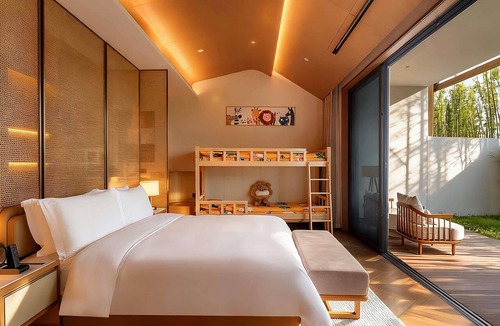 Gaoxin Hotel | Chengdu Expo Waterfall Hotel - Mgallery Collection