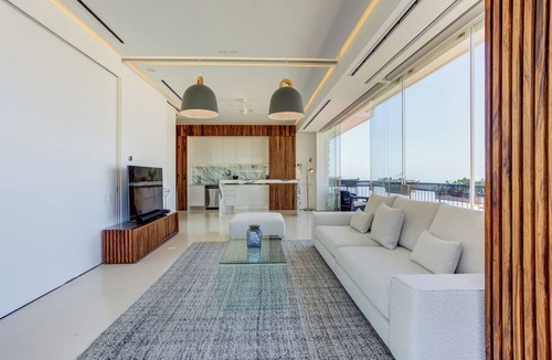 Romantic Zone Apartment | Chic 1 bed 2 bath Best Ocean Views Zona Romantica