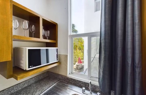 Downtown Apartment | Chic 1BR with Pool & Parking