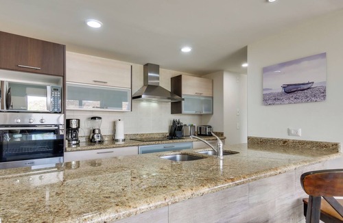 Pedregal Condo | Chic Cabo Condo - Walk to Marina & Downtown!