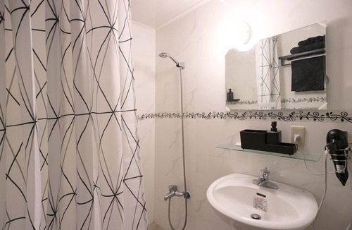 Kaohsiung City Centre Apartment | Chic studio room with everything you need