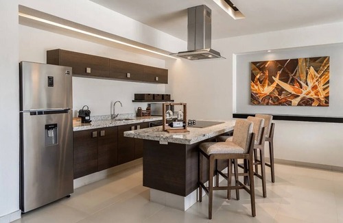 Nuevo Vallarta Resort | Christmas Getaway at Marival Distinct – 2BR Premier Swim-Up Suite w/Butler