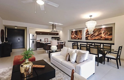 Nuevo Vallarta Resort | Christmas Getaway at Marival Distinct – 2BR Premier Swim-Up Suite w/Butler