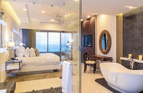 Palmilla Resort | Christmas Week Dec 20-27- Beachfront 2BR at Garza Blanca Los Cabos- Sleeps 6