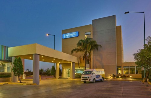 San Luis Potosi Hotel | City Express by Marriott San Luis Potosi Zona Industrial