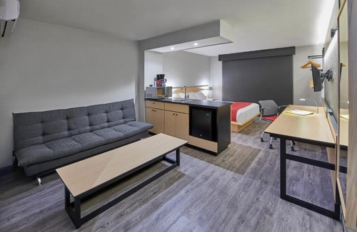 Ciudad Juarez Hotel | City Express by Marriott Ciudad Juárez