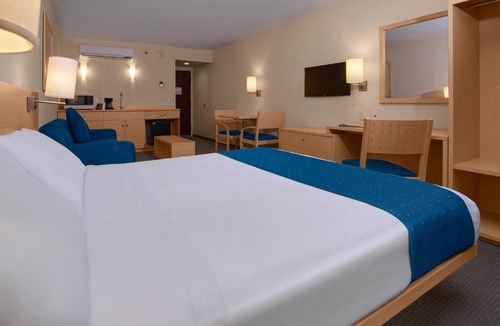 Culiacan Hotel | City Express by Marriott Culiacan
