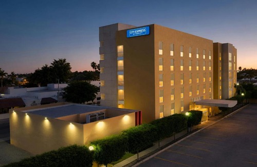 Ciudad Obregon Hotel | City Express by Marriott Ciudad Obregon
