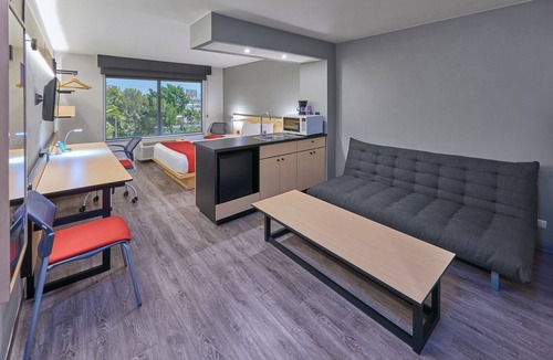 Irapuato Hotel | City Express by Marriott Irapuato