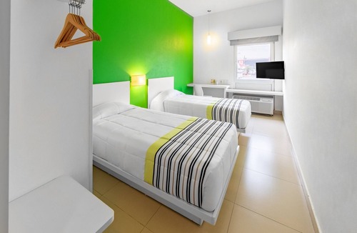 Veracruz Hotel | City Express Junior by Marriott Veracruz Aeropuerto