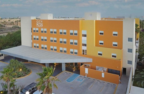 El Tezal Hotel | City Express Plus by Marriott Cabo San Lucas