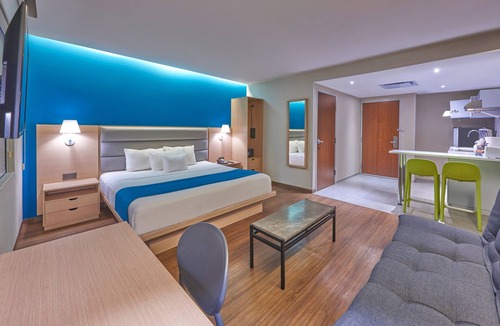 Playacar Fase II Hotel | City Express Suites by Marriott Playa Del Carmen