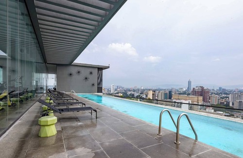 Zona Minerva House | City-view retreat near Paseo Chapultepec