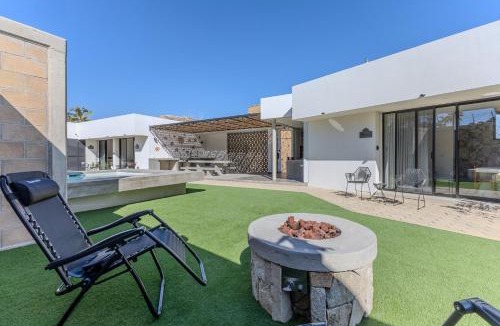 San Jose del Cabo House | Coastal Home near Surfing Beach
